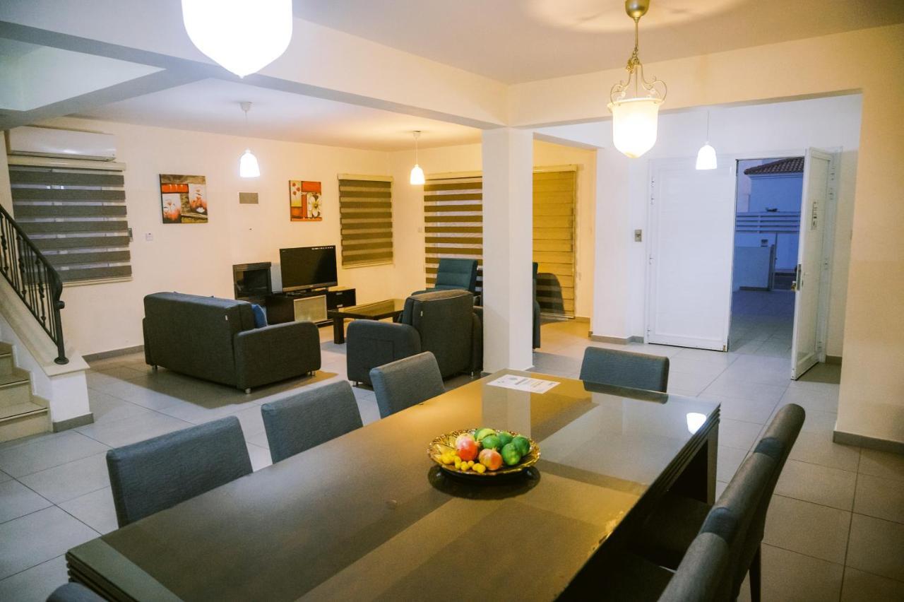 Costa Cornelia Homes Вилла
