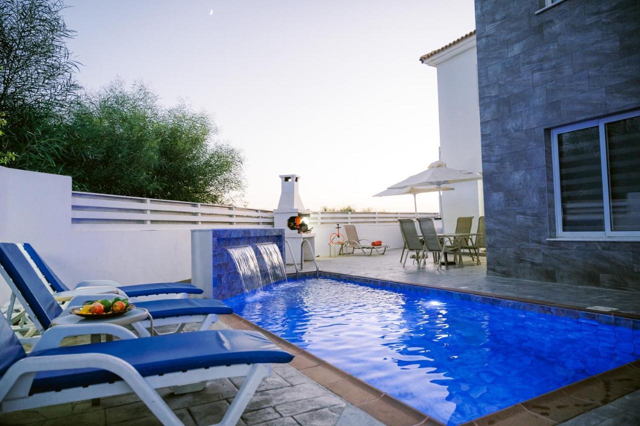 Costa Cornelia Homes Вилла *