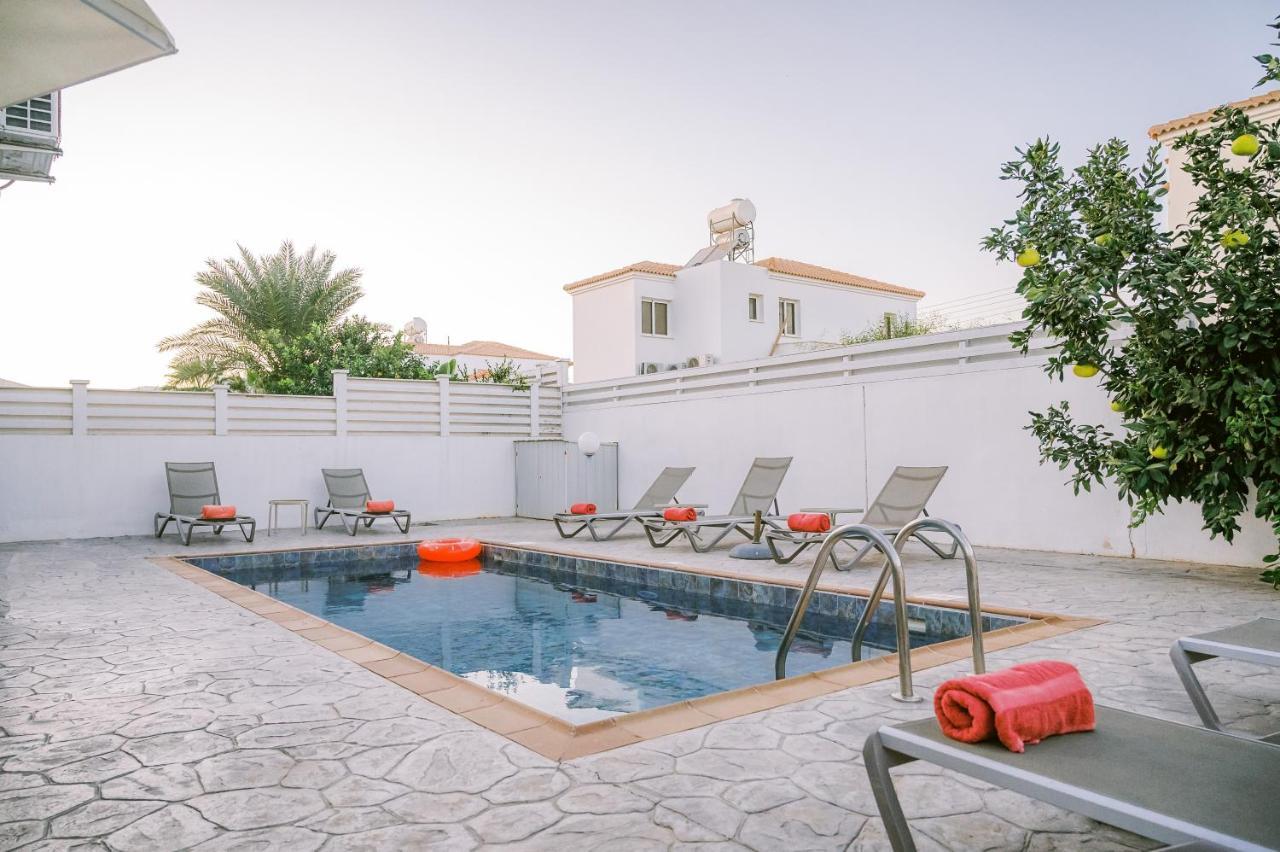 Costa Cornelia Homes Вилла